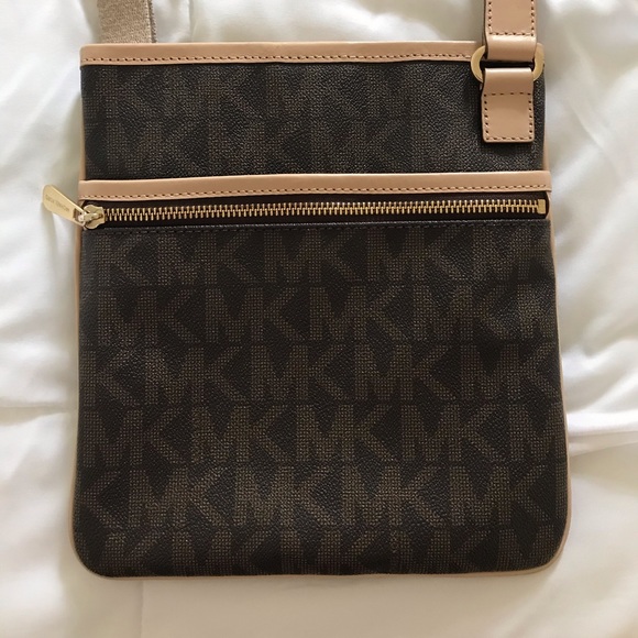 Michael Kors Handbags - Michael Kors crossbody bag